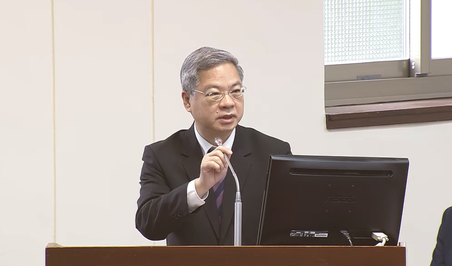 台灣2025年再生能源占比20%未達標，經濟部長龔明鑫坦言今年恐怕也很難實現。（圖片來源：iStock）