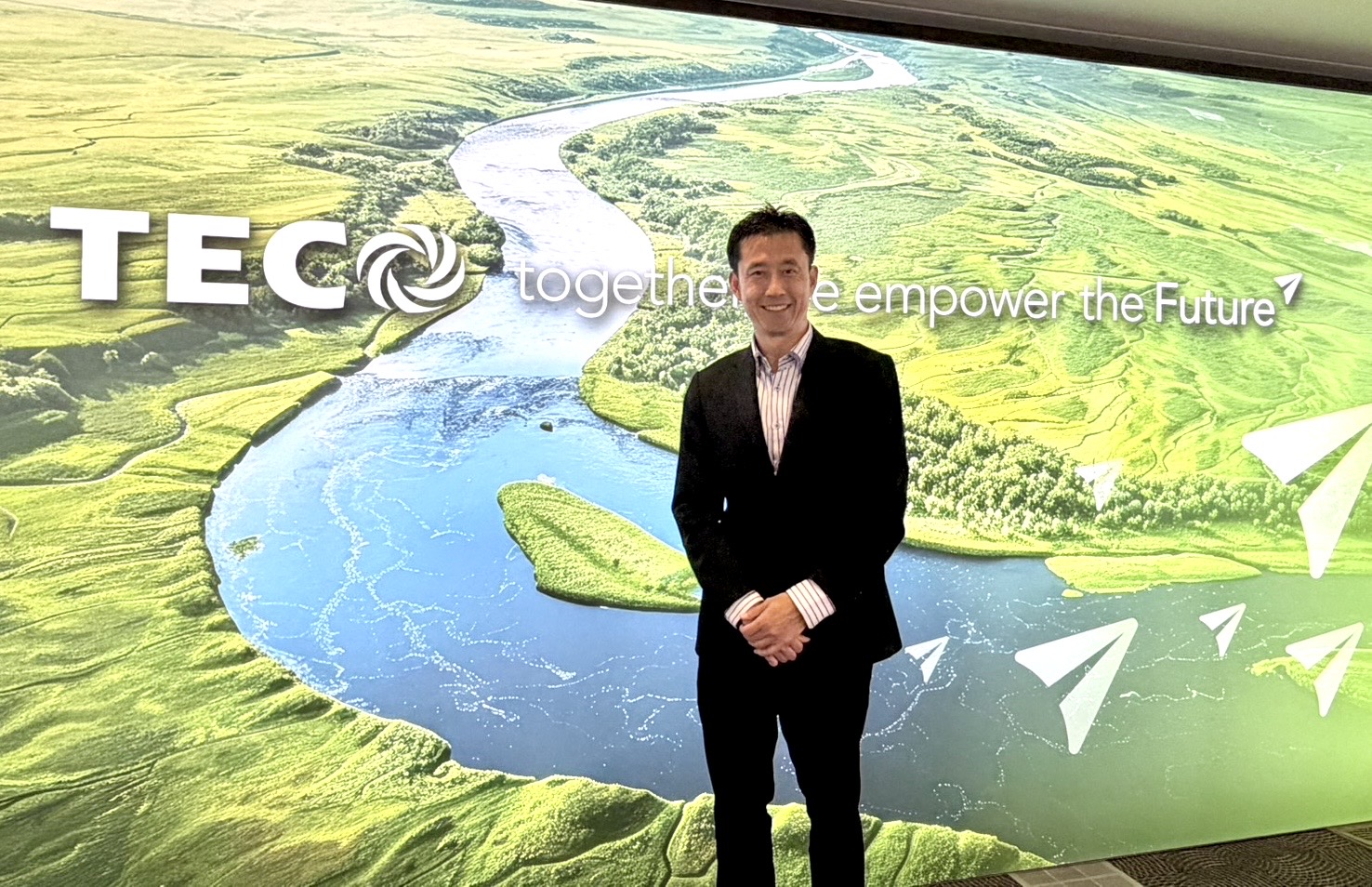 東元電力能源事業群總經理郭明倫解析東元在資料中心的佈局與優勢。(攝影:莊閔茜)