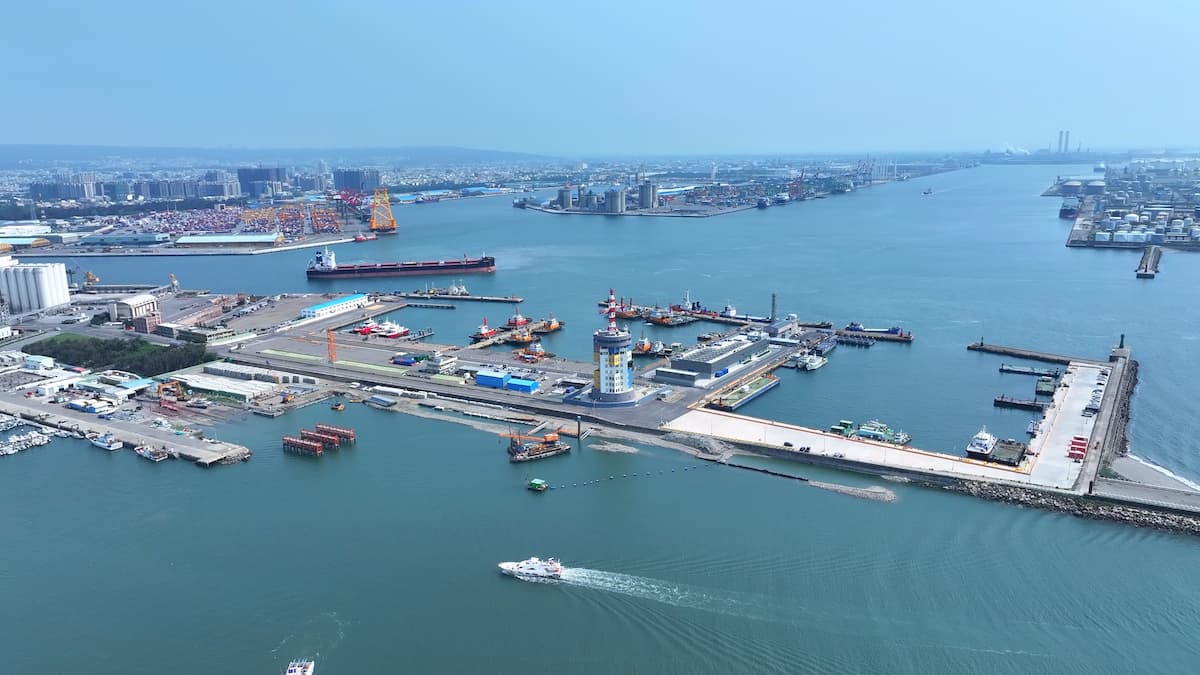 台達電在台中港導入智慧園區解決方案，整合用電、用水及再生能源資訊。