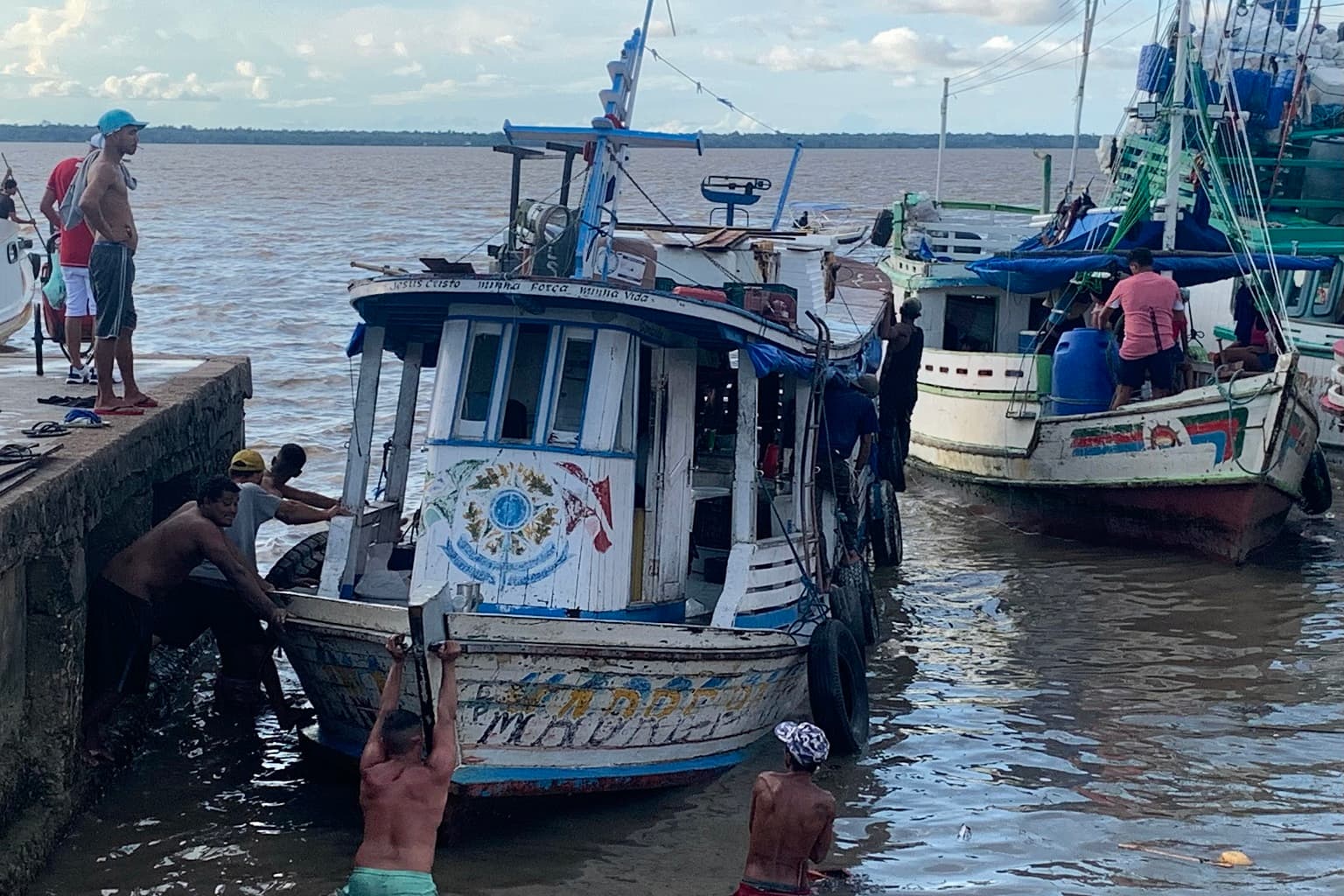 Fishing boats near the Ver-o-Peso market in the heart of the city. Image by Peter Speetjens.
