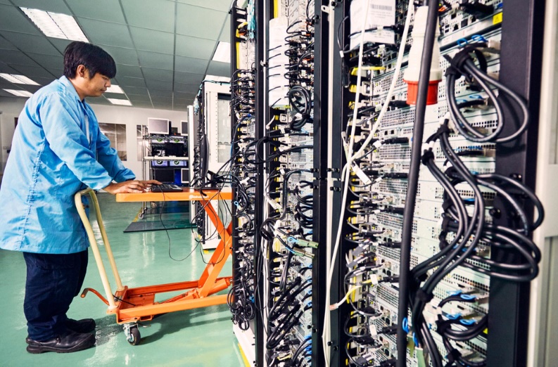 Southeast Asia’s AI infrastructure boom is accelerating demand for servers, but systems for refurbishment, redeployment, and recycling remain less developed. (Photo: SK Tes)