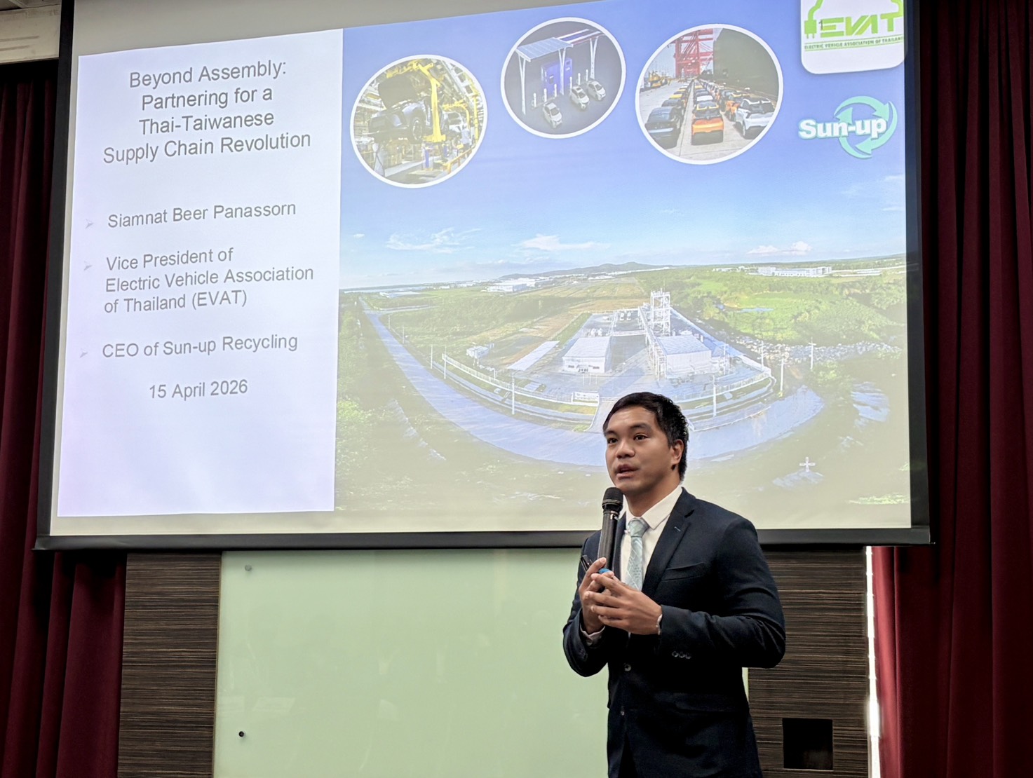 Siamnat Panassorn of the Electric Vehicle Association of Thailand (EVAT) said Thailand’s hardware strengths and Taiwan’s software capabilities could be a strong fit as the EV supply chain becomes more fragmented. (Photo: Wendy Lo)