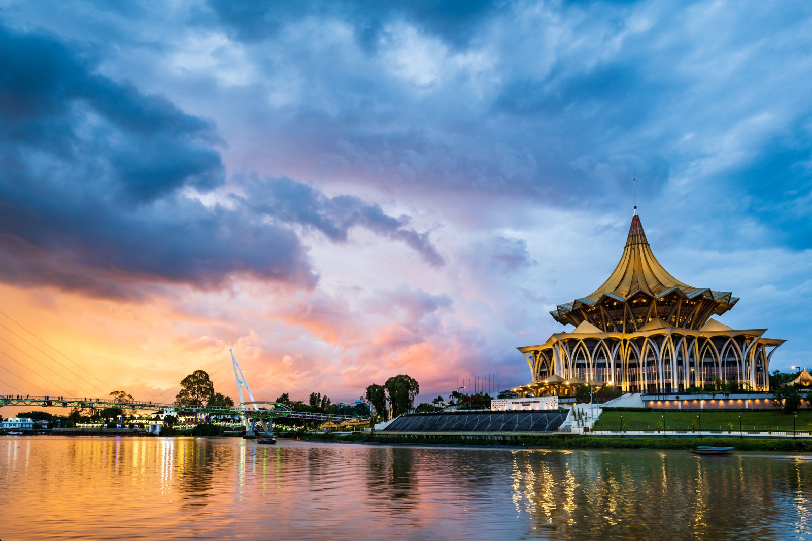 Southeast Asia’s first semiconductor-grade polysilicon plant powered by clean energy will be located in Sarawak. (Image: iStock)