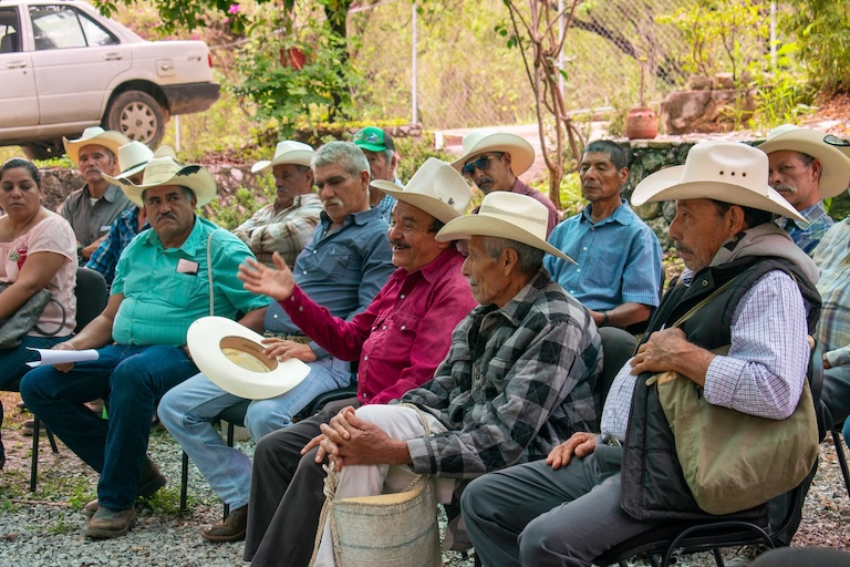 A group of local landowners meets to hear about the Carbono Biodiverso program. Image courtesy of Sierra Gorda Alliance.