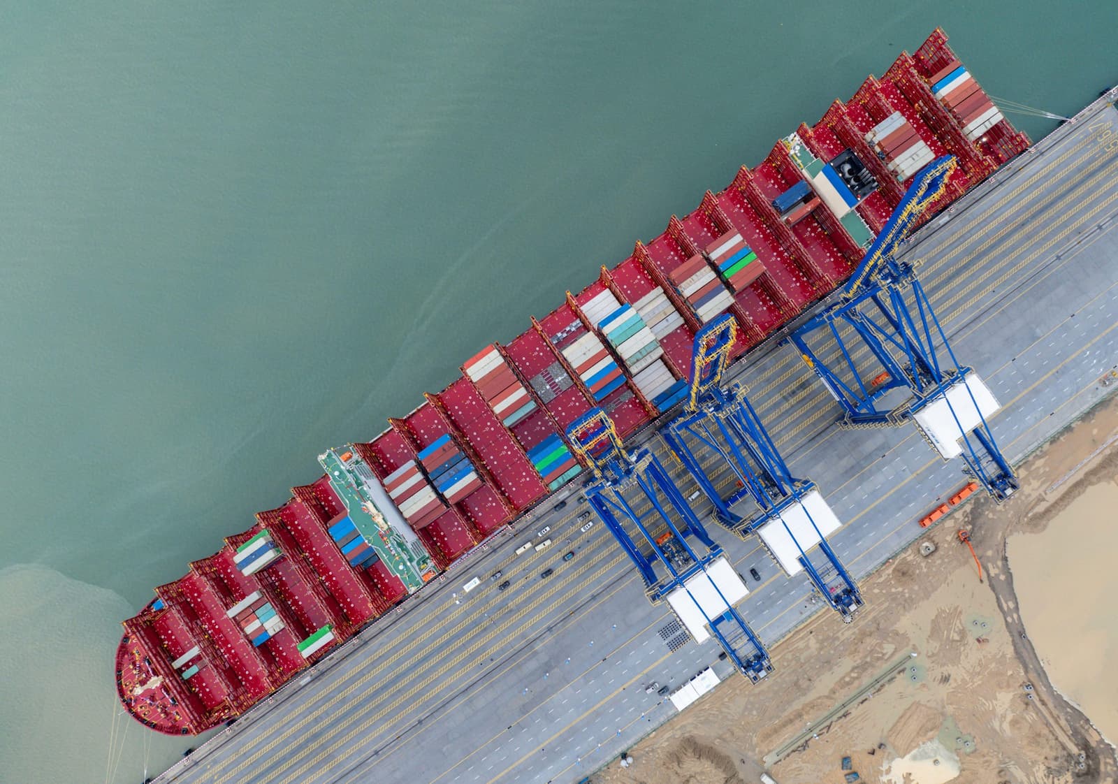 China has the potential to become a hub for refuelling cargo vessels with cleaner fuel such as methanol and ammonia (Image: Luo Yunfei / Alamy)