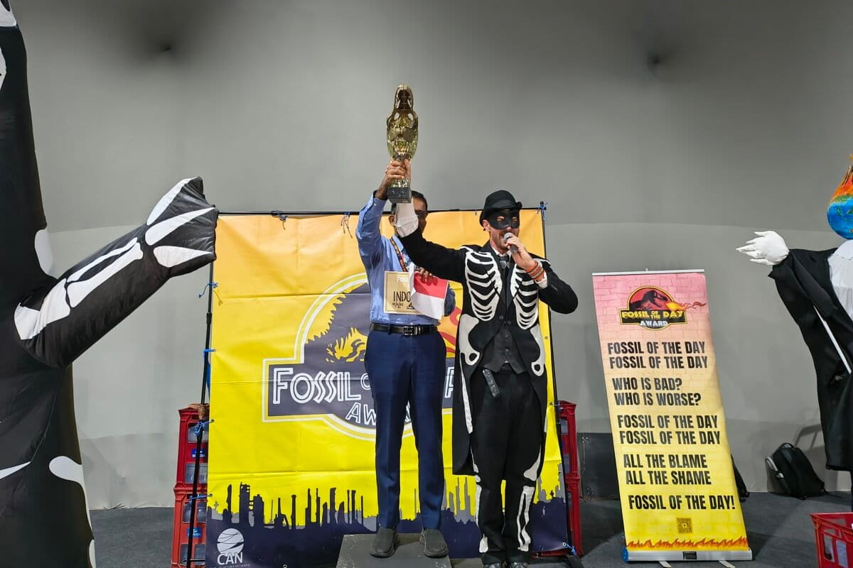 Indonesia received the “Fossil of the Day” award at COP30 after civil society groups accused its delegation of echoing fossil fuel and carbon industry lobbyists during negotiations on Article 6.4, the U.N.’s new carbon market mechanism. Image courtesy of CAN International.