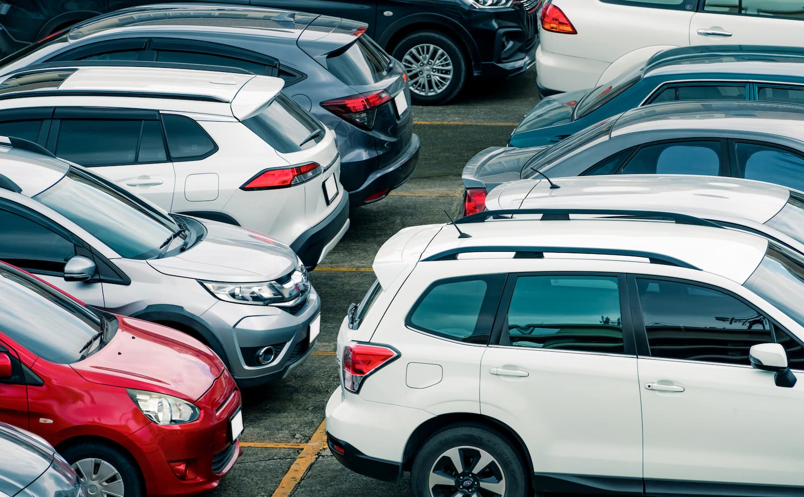 Thailand is preparing new EV tax incentives, extending annual tax reductions and expanding trade-in schemes to include taxi fleets. (Photo: iStock)