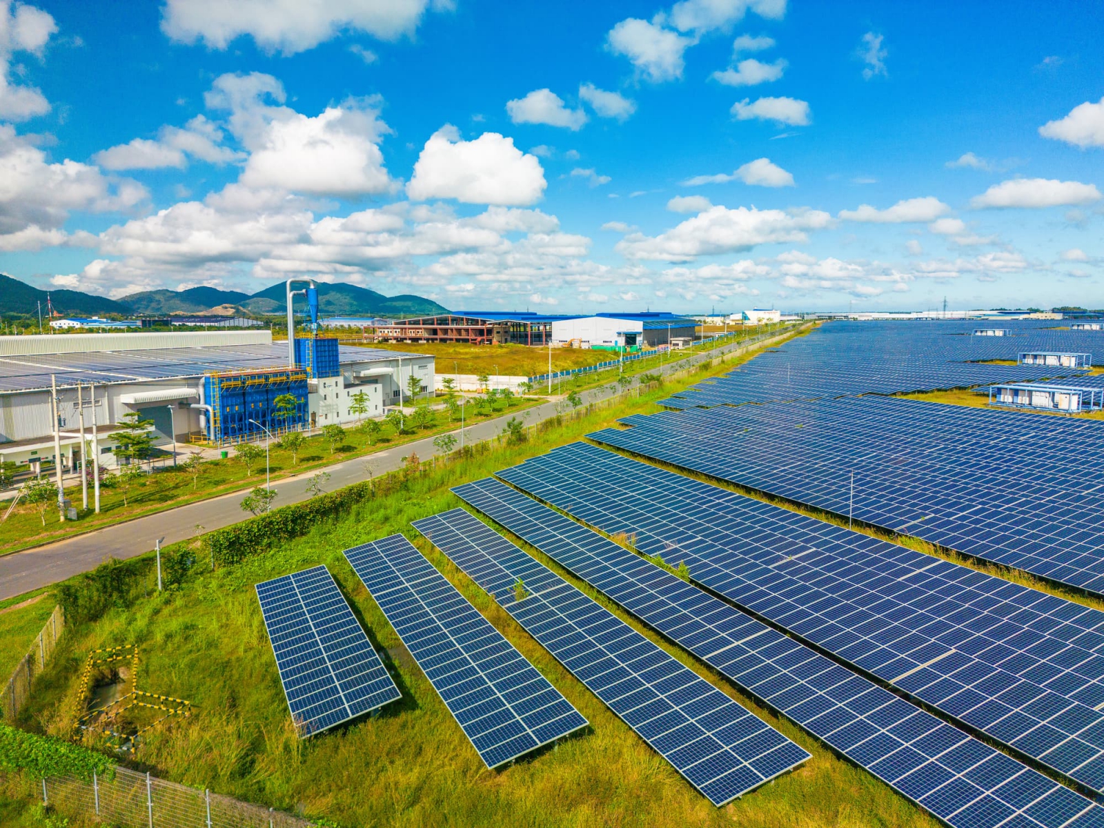 RECCESSARY spoke with analysts about how renewable energy access is shaping manufacturing competitiveness in Vietnam and Thailand. (Photo: iStock)