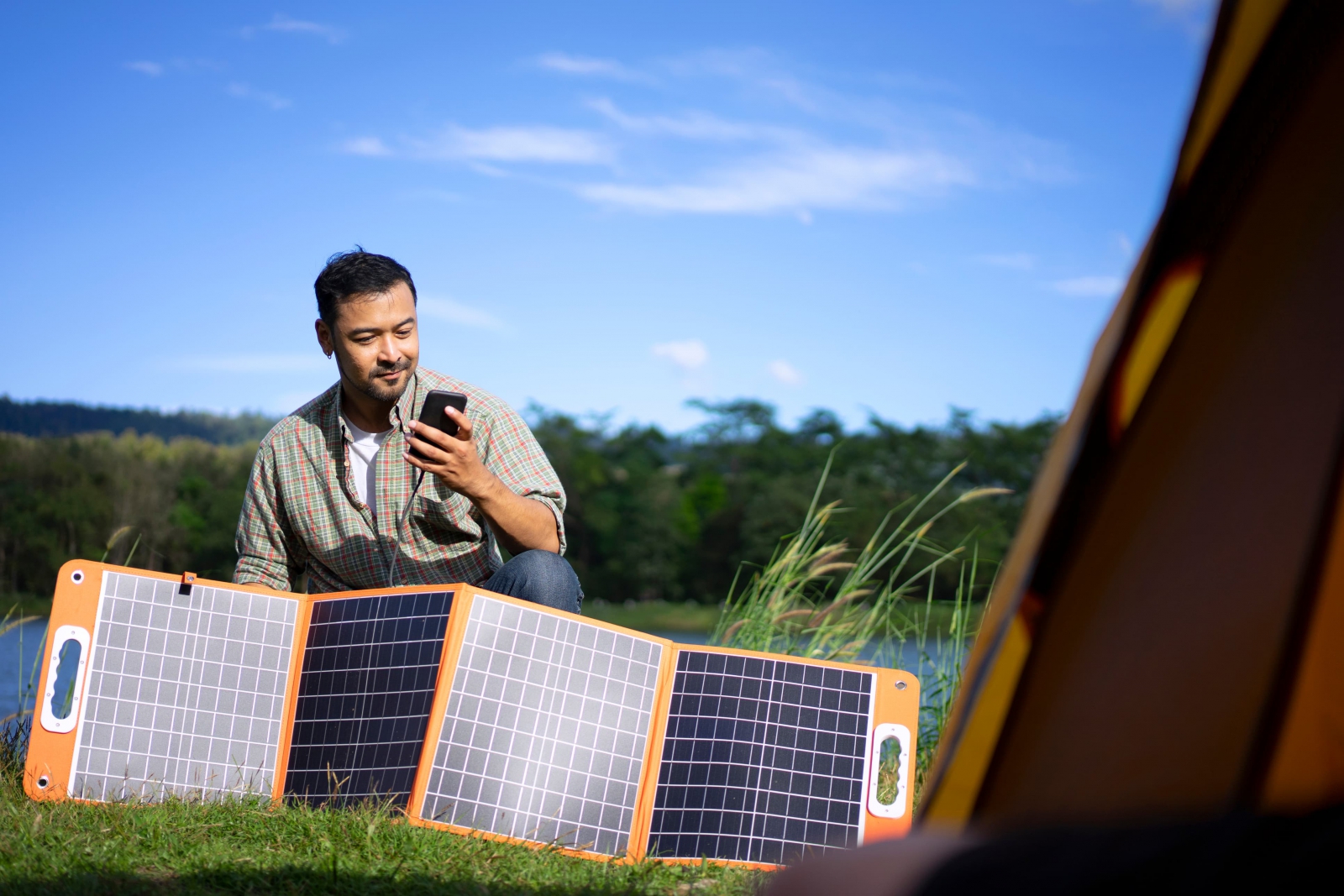 Demand for portable solar generators is rising across Southeast Asia amid heightened energy uncertainty linked to the Middle East conflict. (Photo: iStock)