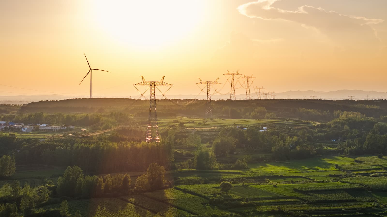 Southeast Asia’s subsea cables are a key element for achieving the regional target of achieving 45% renewable energy capacity by 2030. (Photo: iStock)