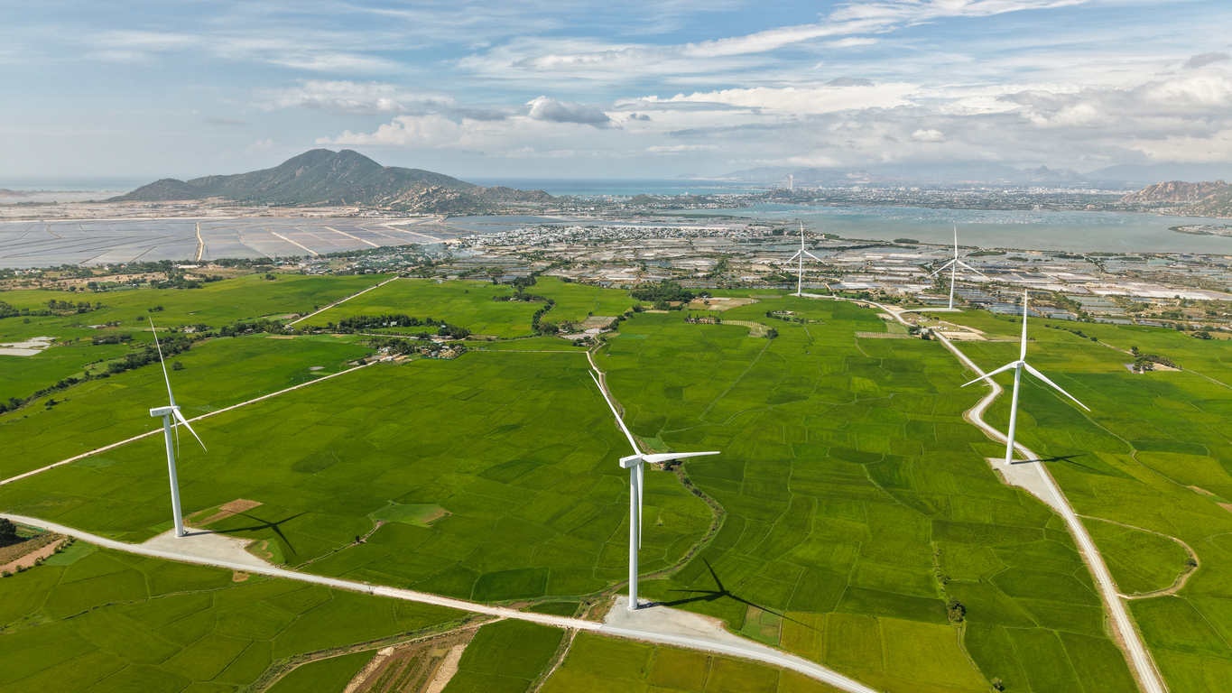 越南的風力發電發展正逐漸從陸域延伸至海上。（圖片來源：iStock）
