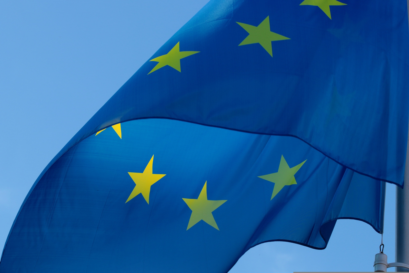 The EU’s ETS2 faces possible revisions as aviation carbon credit rules are eased. (Photo: Pixabay)