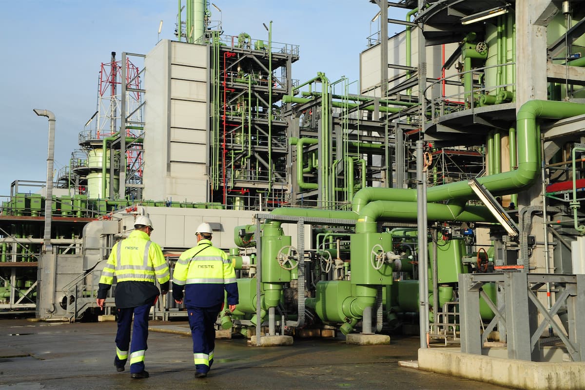 A Neste renewable diesel refinery in Rotterdam (the firm also has RD plants in Finland and Singapore). The company, the largest RD producer in the world, confirms that it conducts testing on sourced used cooking oil (UCO) to verify its origins. But critics fear that as demand surges, feedstock fraud will increase in the biofuel sector, with agricultural producers using waste oil labels to conceal virgin palm oil, as its production can contribute to tropical deforestation. Image courtesy of Neste.