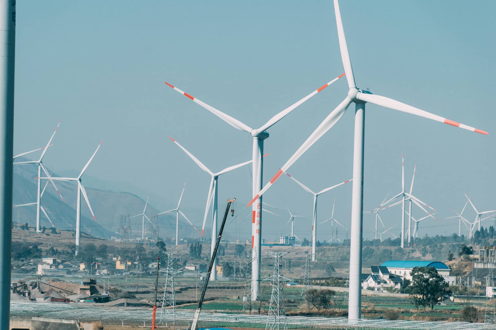 Wind and solar, in combination, were the world’s biggest source of new energy in 2025. (Image: unsplash)