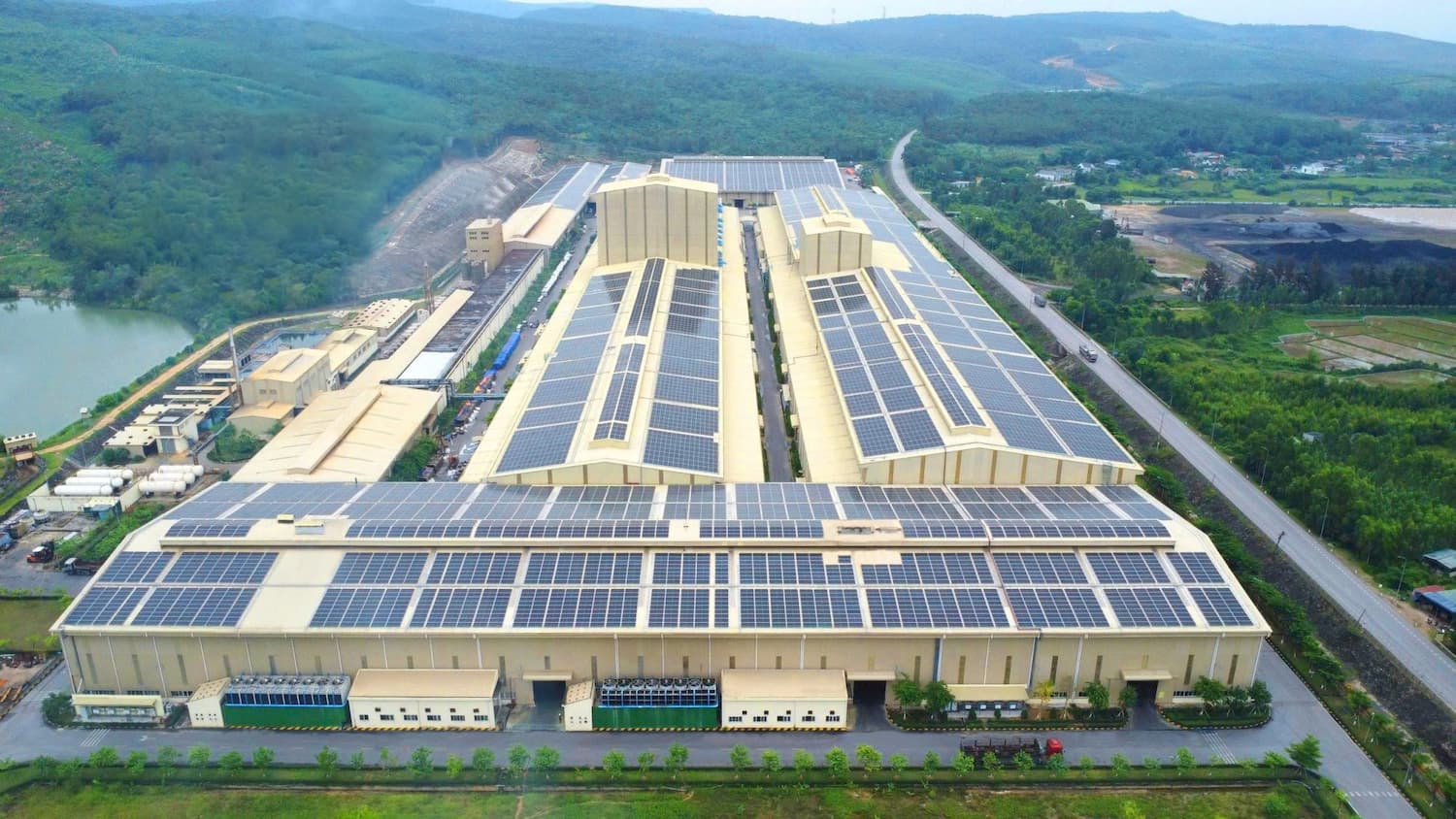 Hoa Sen Group’s Nghe An steel plant, where the rooftop solar power system was launched in June. (Photo: Hoa Sen Group)