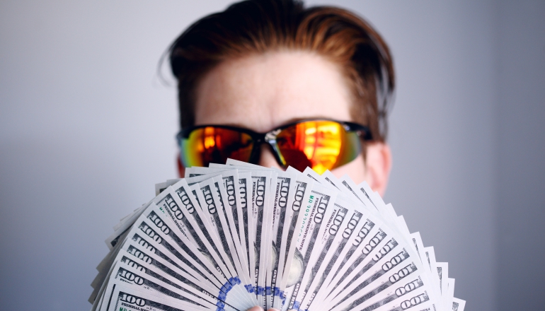 The 10% wealthiest population is key to reach net zero, expert suggests