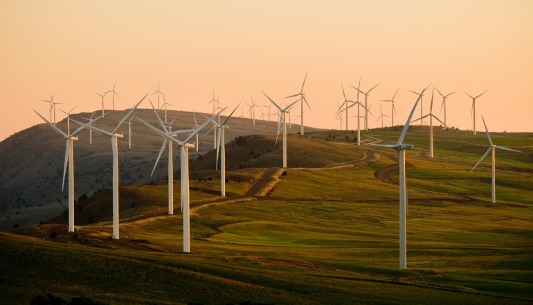 美國綠電裝置量衝破200GW 前方逆風不止