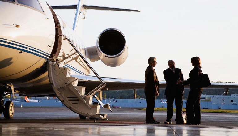 World’s richest 12 people have same carbon footprint as 2 mln homes