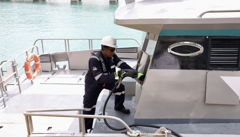 Singapore starts electric harbor craft charging point trial