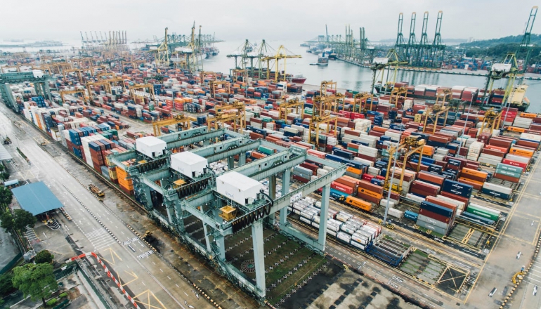 绿色甲醇助航运脱碳 新加坡目标每年供应100万吨