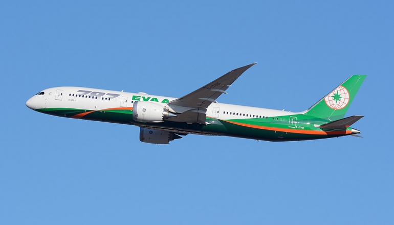 讓天空更乾淨！民航局加速航空業減碳，2025年將首次試行永續燃料SAF計畫