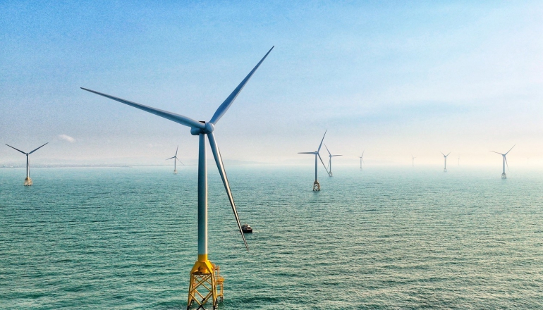 經濟部估未來十年用電年均成長2.8%，將應AI需求推動儲能等三項建設