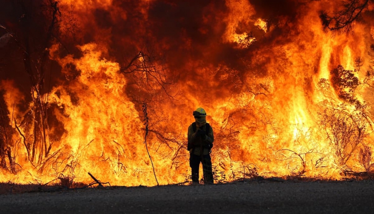 Los Angeles fires expose deadly impact of climate-driven ‘weather  whiplash’