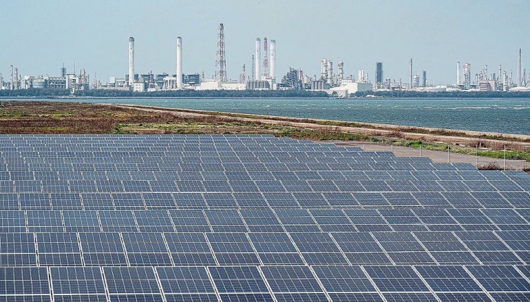 台灣2024年用電量創新高！AI浪潮推升工業用電，再生能源占比首度破1成