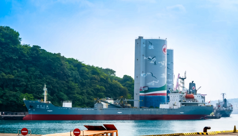 低碳建材需求大！亞泥首創全品項碳履歷，涵蓋完整供應鏈減碳數據