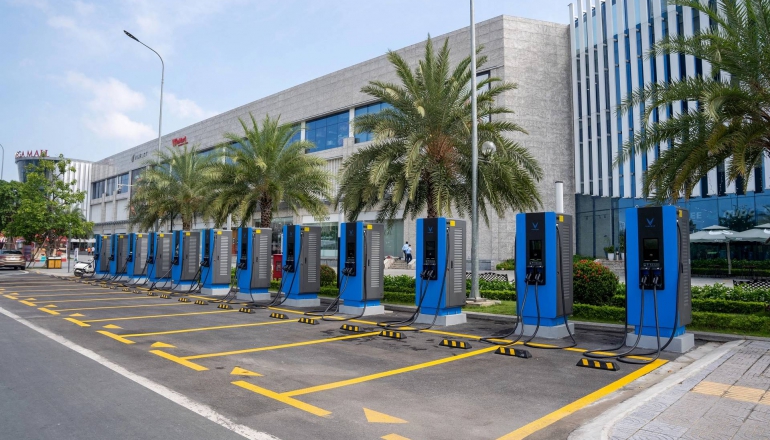 越南VinFast大舉投資印尼！啟動10萬座充電站計畫，經濟重鎮爪哇島優先設立