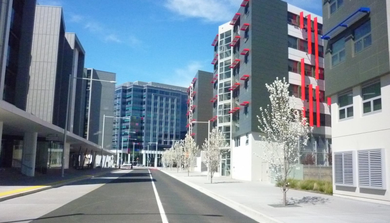 How EVs and electric water heaters are turning cities into giant batteries in Australia