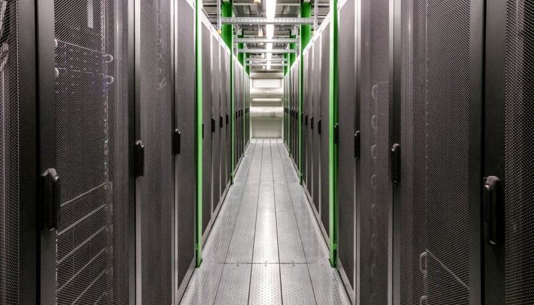 Google, Meta's data centers consume massive water — does AI growth threaten  communities?
