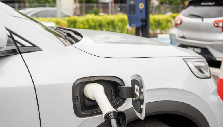 Singapore extends EV incentives, cuts hybrid car subsidies