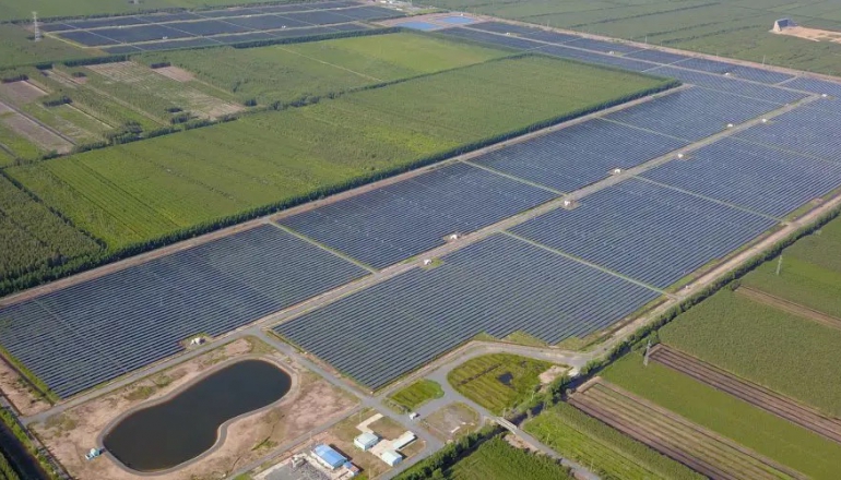 Vietnam's Vinh Long in talks with Sembcorp on renewables, eco-industrial parks