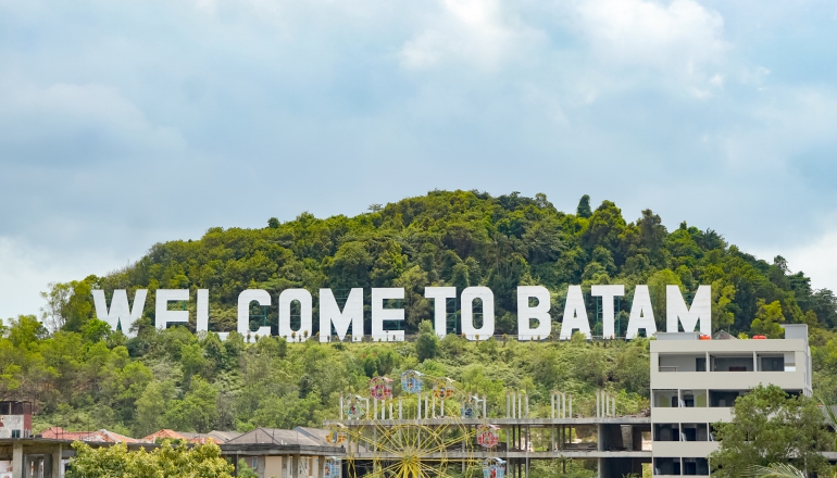 Regulatory risks slow Indonesia’s solar power export projects to Singapore