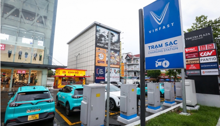 越南EV充電戰開打，V-Green砸百億建全綠電快充站、比亞迪擬導入「7分鐘閃充」技術