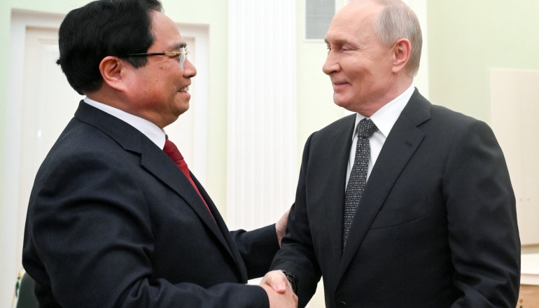 Vietnam revives nuclear power with Russia deal for 2,400 MW plant