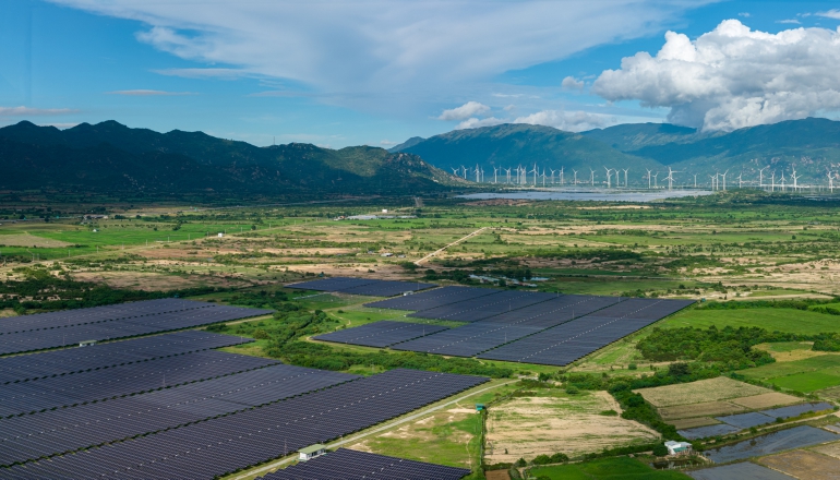 Vietnam’s EVN proposes deep FiT cuts to resolve $13 billion renewable dispute
