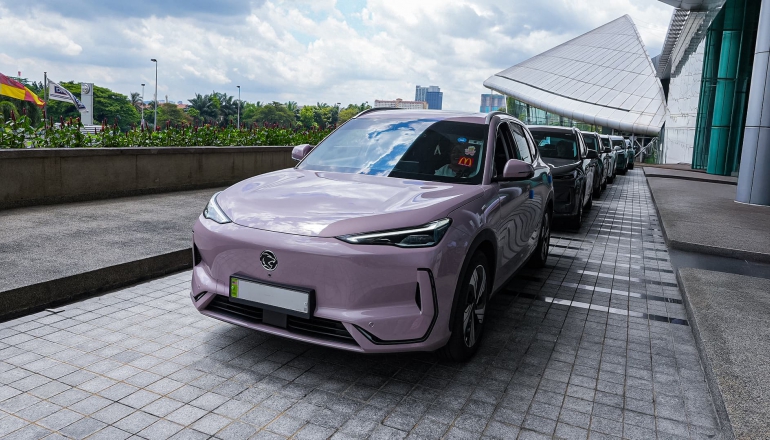 Can Malaysia localize its EV supply chain while sustaining market growth?