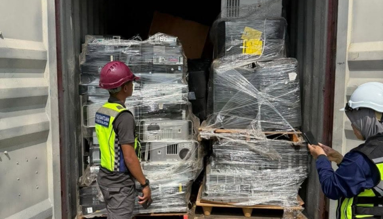 Malaysia clamps down on toxic trade with total e-waste import ban