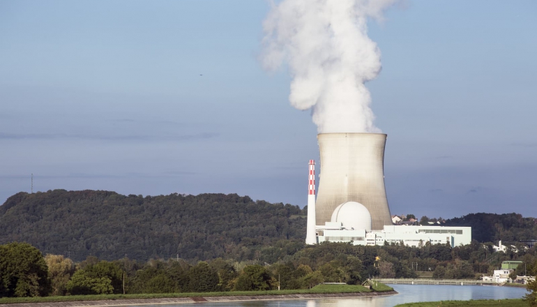 全球核電量2025創新高:中國10年增至近3倍,設備、燃料需求看旺