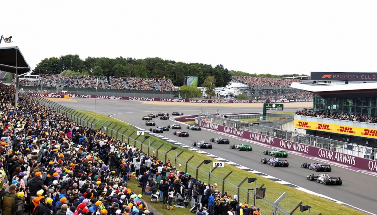 一張圖看F1賽車碳排!從生質燃料布局碳抵換,如何在飆速中達成2030年淨零?【分析】